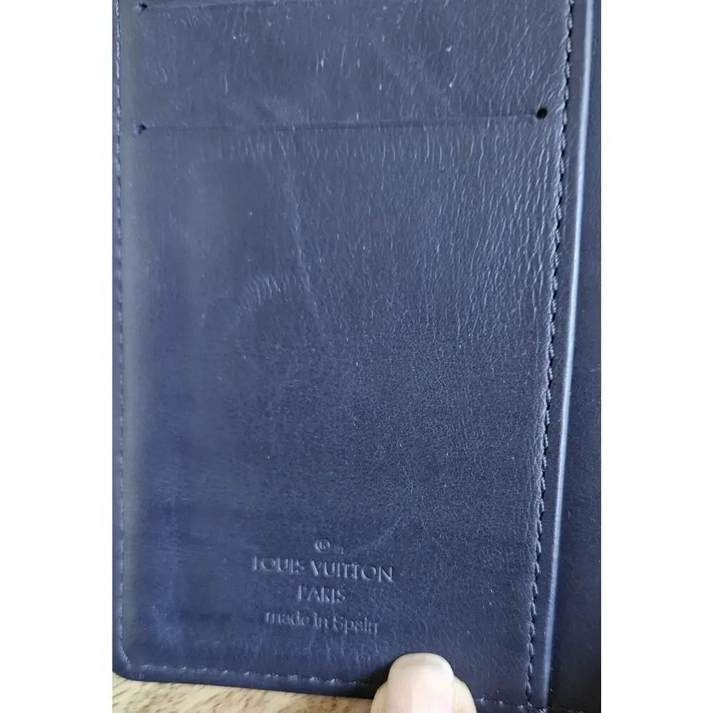 Louis Vuitton Agenda PM in dark Gray/Silver Vernis.